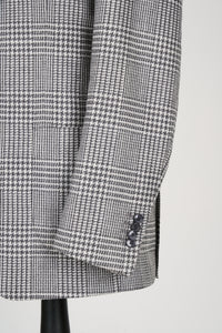 New SUITREVIEW Elmhurst Off White Storm Gray Check Wool and Silk Suit - Size 44R (Other Sizes Special Order)